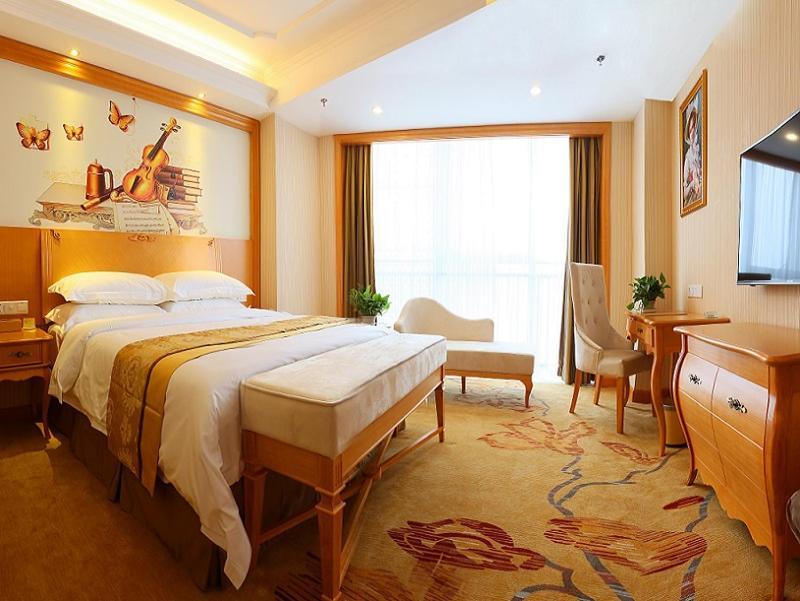 Vienna International Hotel Yantai Changjiang Road Xingyi Square Branch Εξωτερικό φωτογραφία